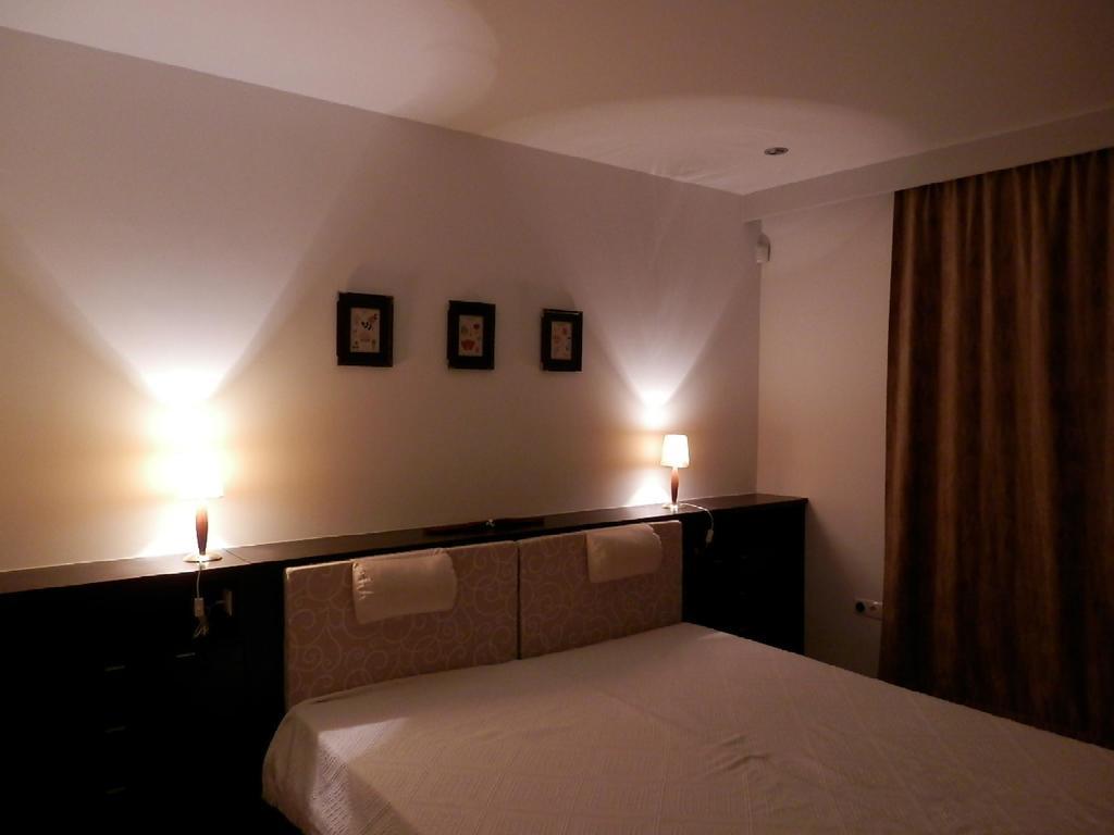 Csiki Apartman Budaors Room photo